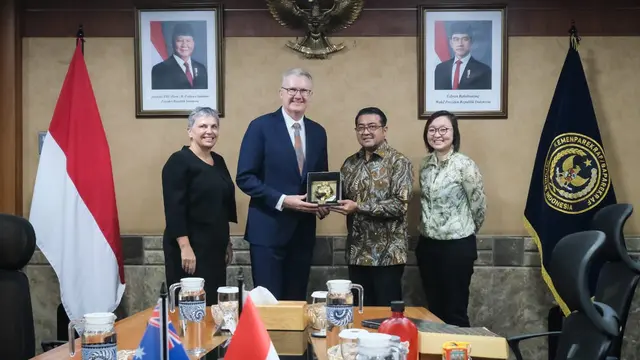 Menteri Ekonomi Kreatif dan Kepala Badan Ekonomi Kreatif (Menekraf/KaBekraf) Teuku Riefky Harsya menerima kunjungan Menteri Imigrasi, Kewarganegaraan, dan Urusan Multikultural Australia Tony Burke dan Duta Besar Australia untuk Indonesia, Penny Williams.