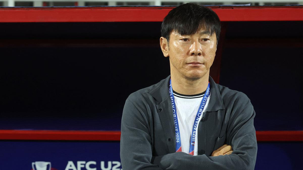 Media Korea Selatan Soroti Kartu Merah Shin Tae-yong dan Penalti Janggal Guinea U-23