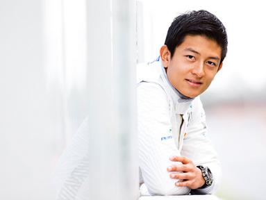 Pebalap Manor Racing asal Indonesia, Rio Haryanto, berada dalam situasi sulit karena belum melunasi pembayaran ke tim Manor Racing, tapi masih dipercaya membalap di GP Jerman. (Bola.com/Twitter/Manor Racing)