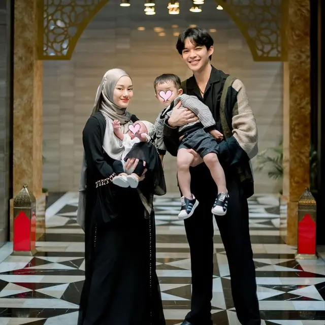 6 Momen Ramadhan - Idulfitri Dinda Hauw dan Rey Mbayang dari Tahun ke Tahun