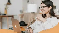 6 Kebiasaan Sehari-hari yang Memperburuk Kondisi Mata Minus. Segera Hindari