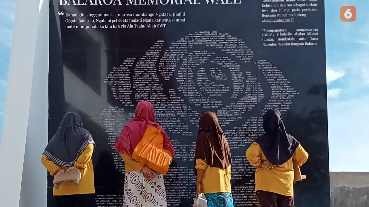 Balaroa Memorial Wall yang berisikan nama korban Gempa Palu