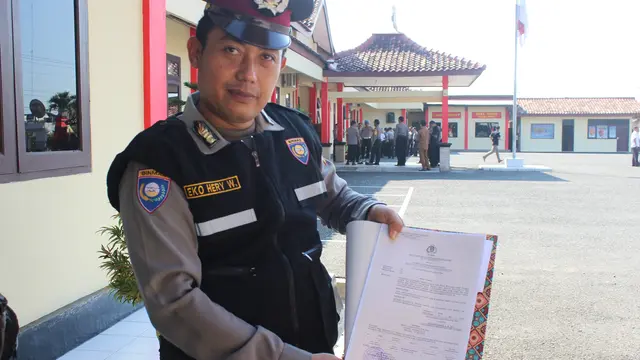 Penghargaan kepada polisi