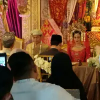 Foto Pernikahan Nina Zatulini dan Chandra Tauphan (Andy Masela/bintang.com)