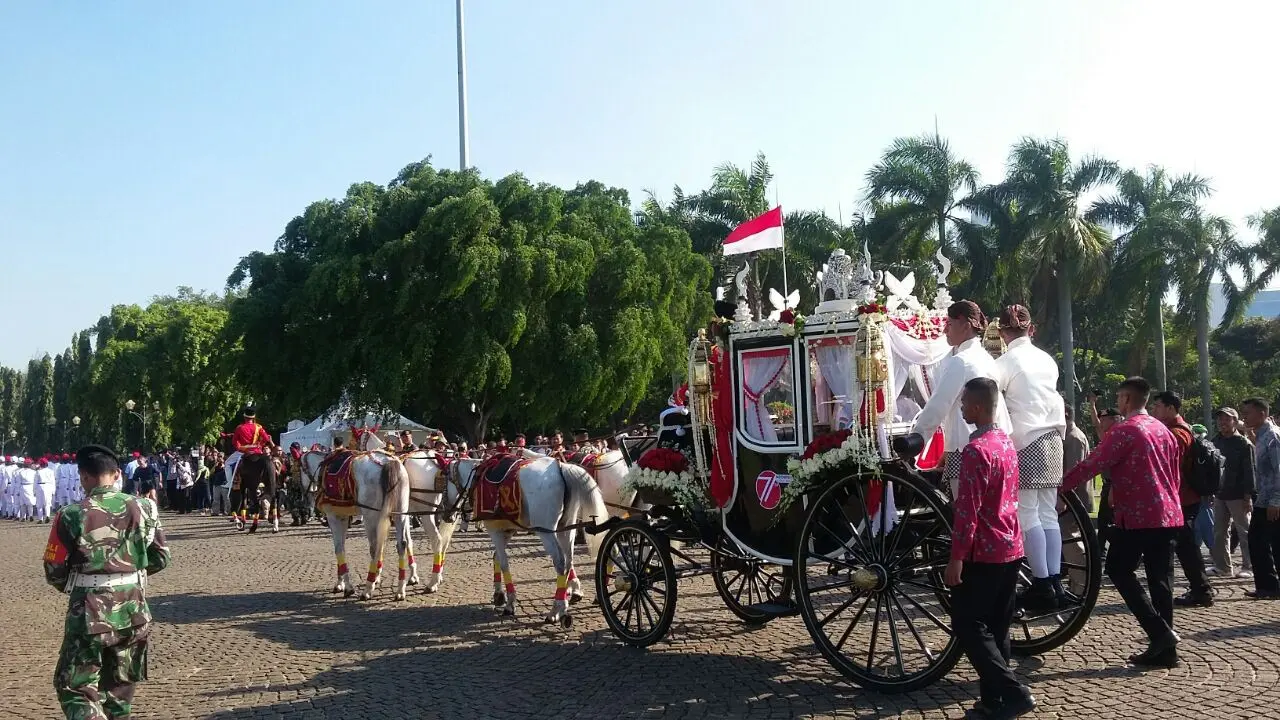 Kirab bendera pusaka