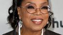 <p>Oprah Winfrey menghadiri pemutaran perdana The 1619 Project di Academy Museum of Motion Pictures, Los Angeles, California, Amerika Serikat, 26 Januari 2023. Kacamata bulat dengan anting-anting berlian melengkapi penampilan Winfrey malam itu. (JC Olivera/Getty Images/AFP)</p>