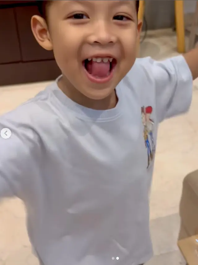 Miguel putra Desta dan Natasha Rizky ulang tahun ke-5. [Foto: Instagram/desta80s]