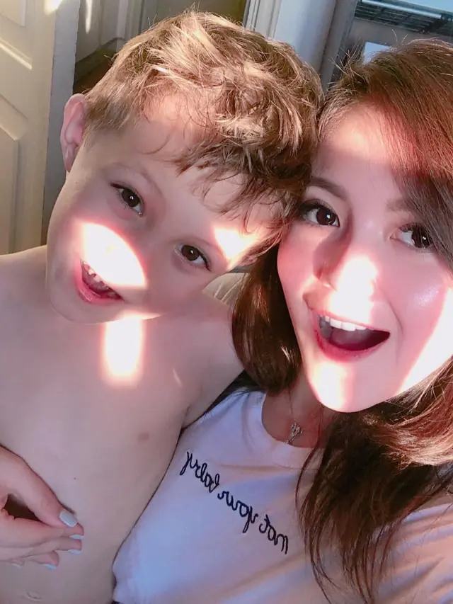 Sering Berperan Pelakor di 'Suara Hati Istri', Ini 6 Potret Voke Victoria dan Buah Hati