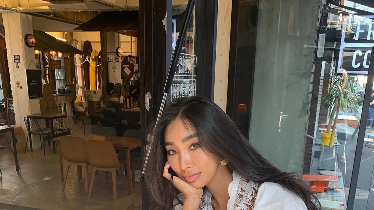 Potret Moon Gabi, Model Eksotis yang 'Tabrak' Standar Kecantikan Korea