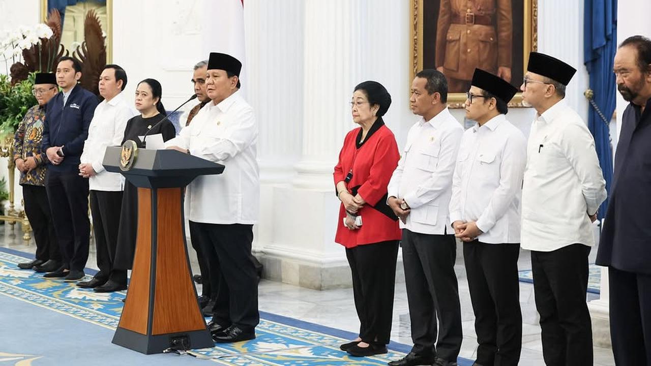 VIDEO: Tatapan Megawati PDIP Berdiri Samping Prabowo Soal Demo Bubarkan DPR & Penjarahan