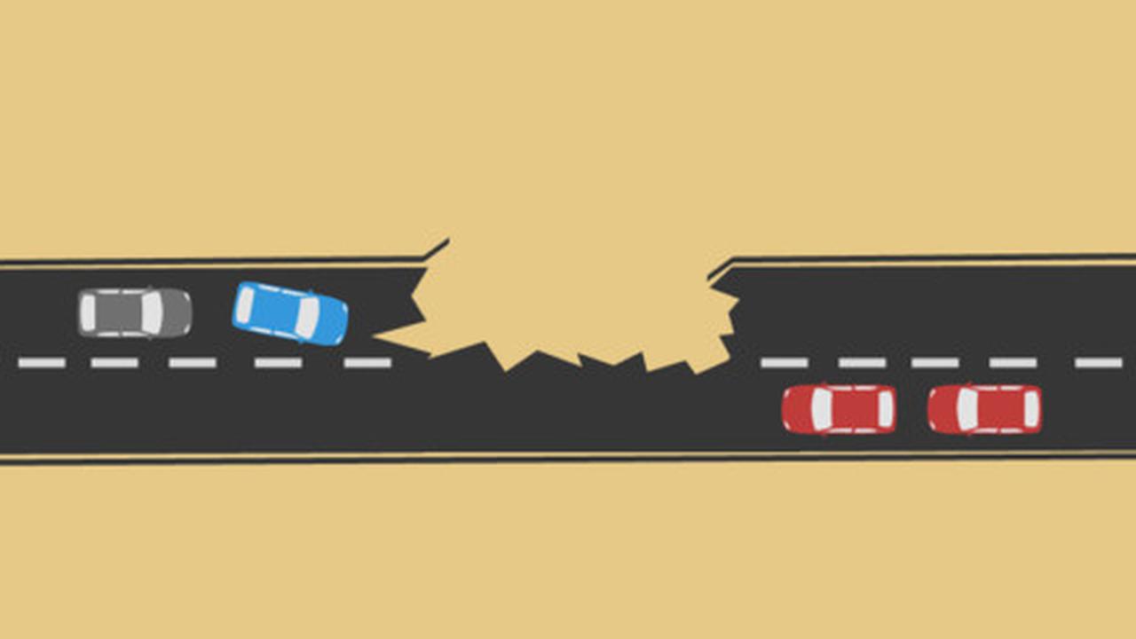 Jalan tol Semarang-Bawen ambles, terjadi penyempitan jalan