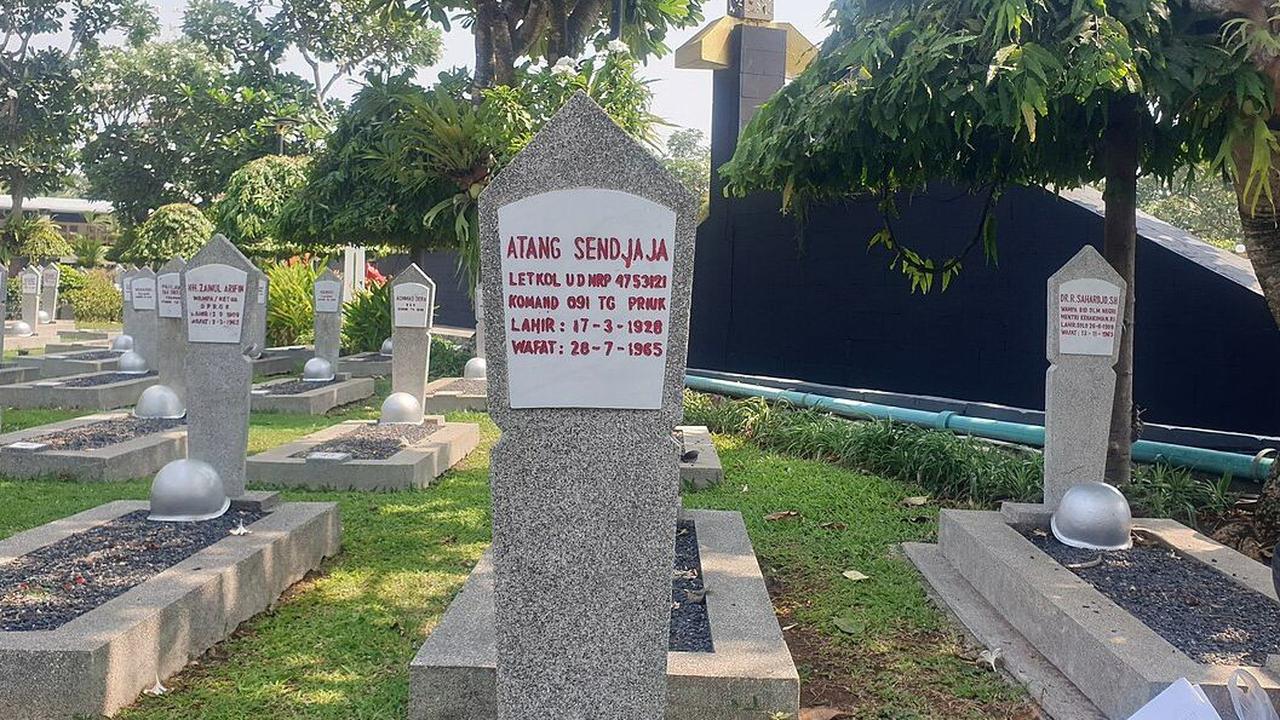 Dimakamkan di TPU Kalibata dan Namanya Jadi Lapangan Terbang di Bogor