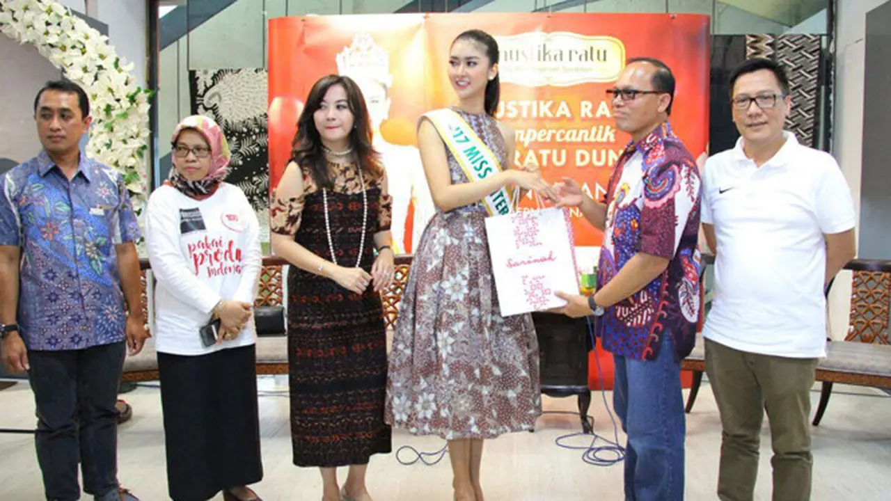 Mustika Ratu dan Kevin Liliana