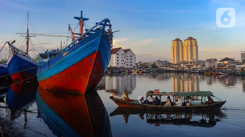 Salat Idul Fitri di Pelabuhan Sunda Kelapa