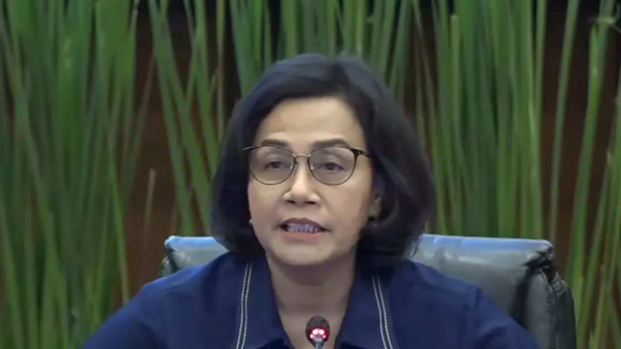 "Secara umum beberapa komoditas penting Indonesia menujukan koreksi yang cukup signifikan," imbuhnya.