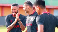 Pemain asing Madura United, Jaimerson Xavier dan striker Rafael Silva. (Bola.com/Aditya Wany)