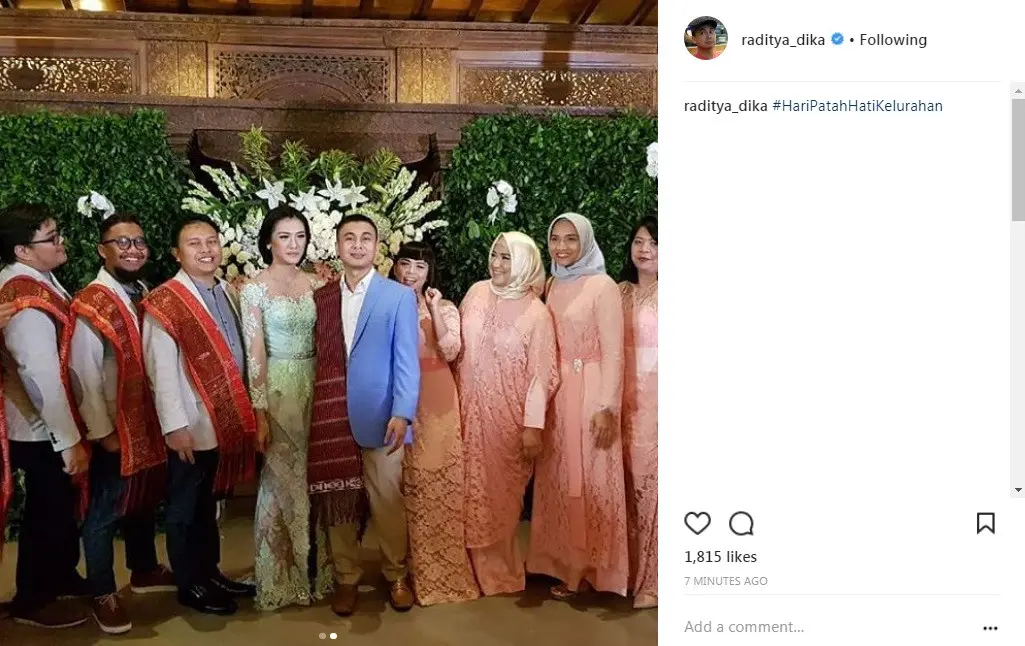 Raditya Dika melamar Anissa Aziza (Foto: Instagram)