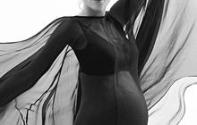 Tampil Elegan dengan Nuansa Monokrom, Intip Potret Maternity Shoot Julie Estelle