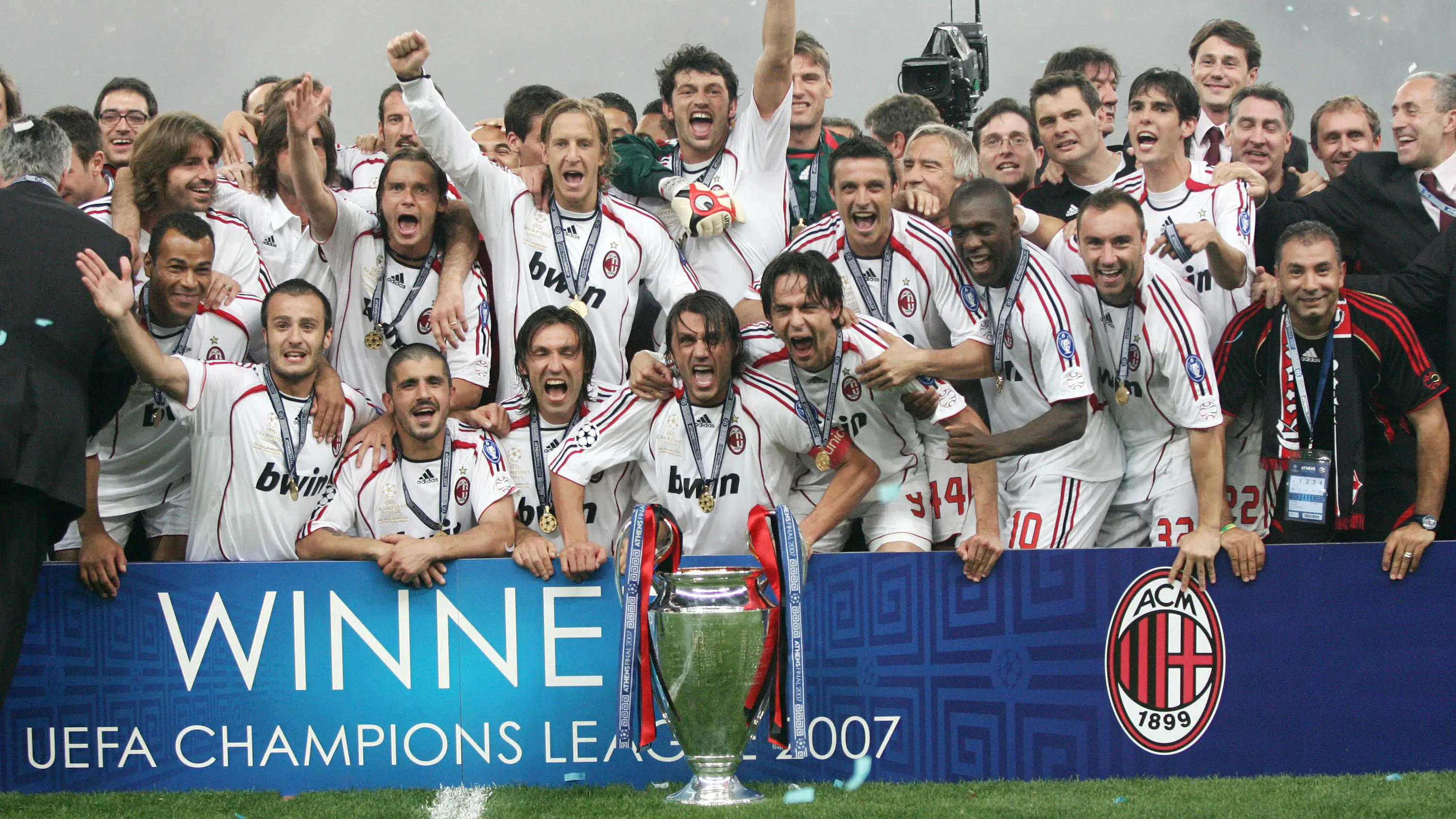 AC Milan pada masa kejayaan. (AFP/ MUstafa Ozer)