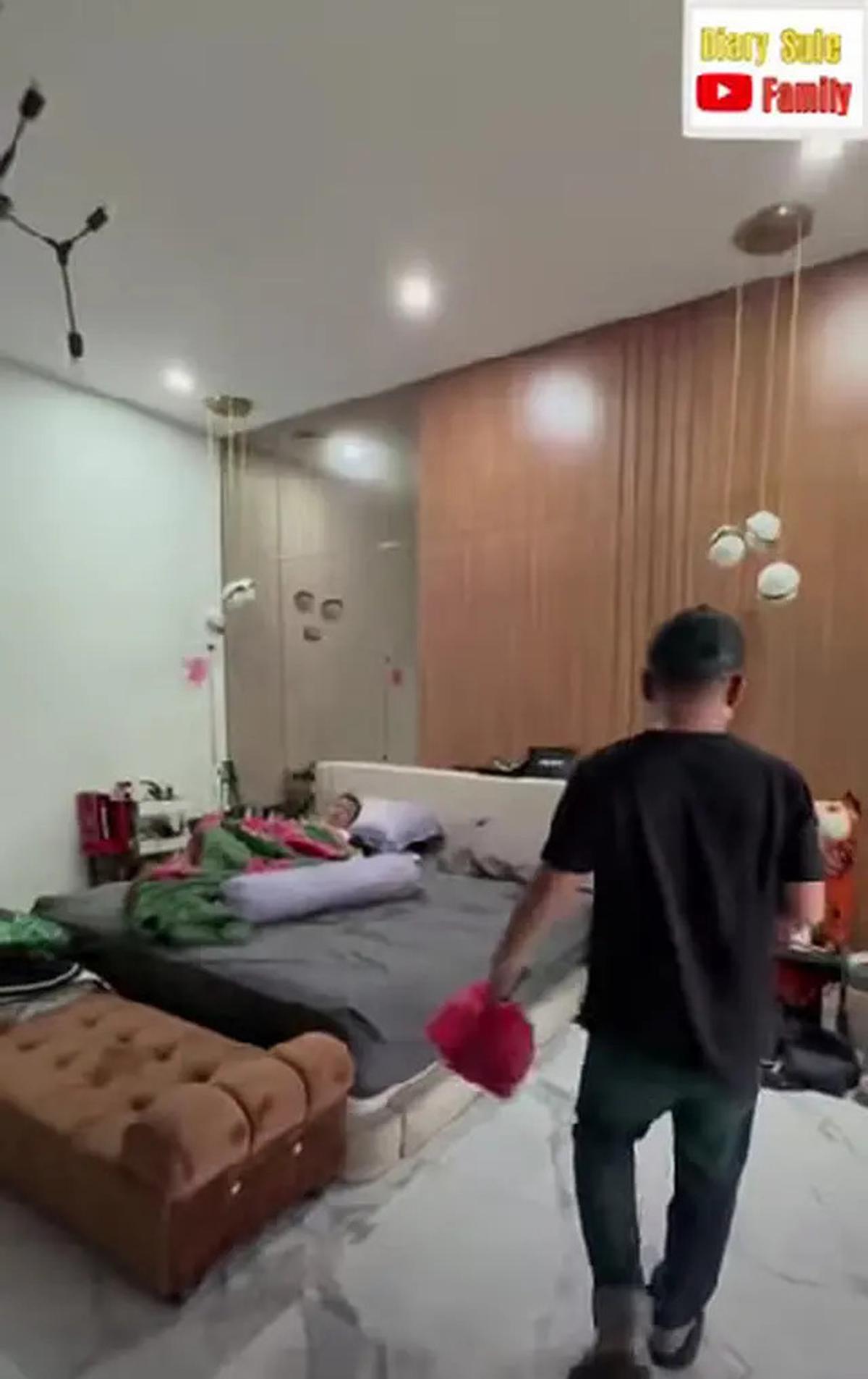8 Potret Kamar Tidur Sule Selama Dirawat di Rumah, Interior Modern Furnitur Mewah