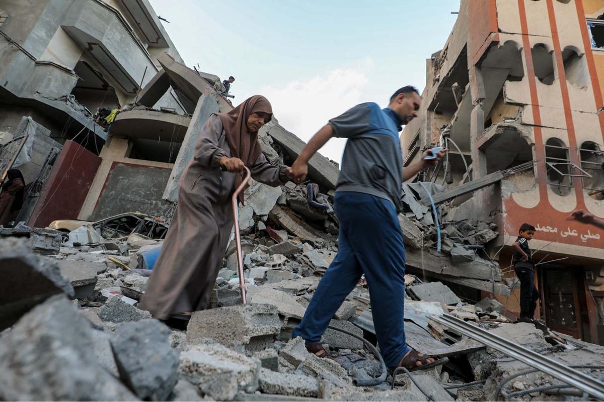 FOTO: Serangan Udara Israel di Gaza Tewaskan 85 Orang, Dunia Serukan Gencatan Senjata