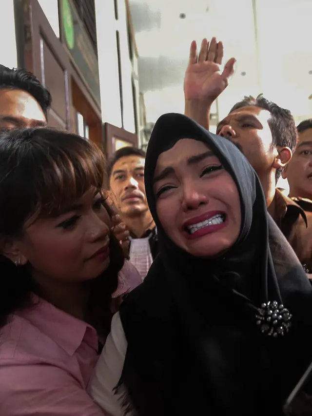 [Bintang] Roro Fitria