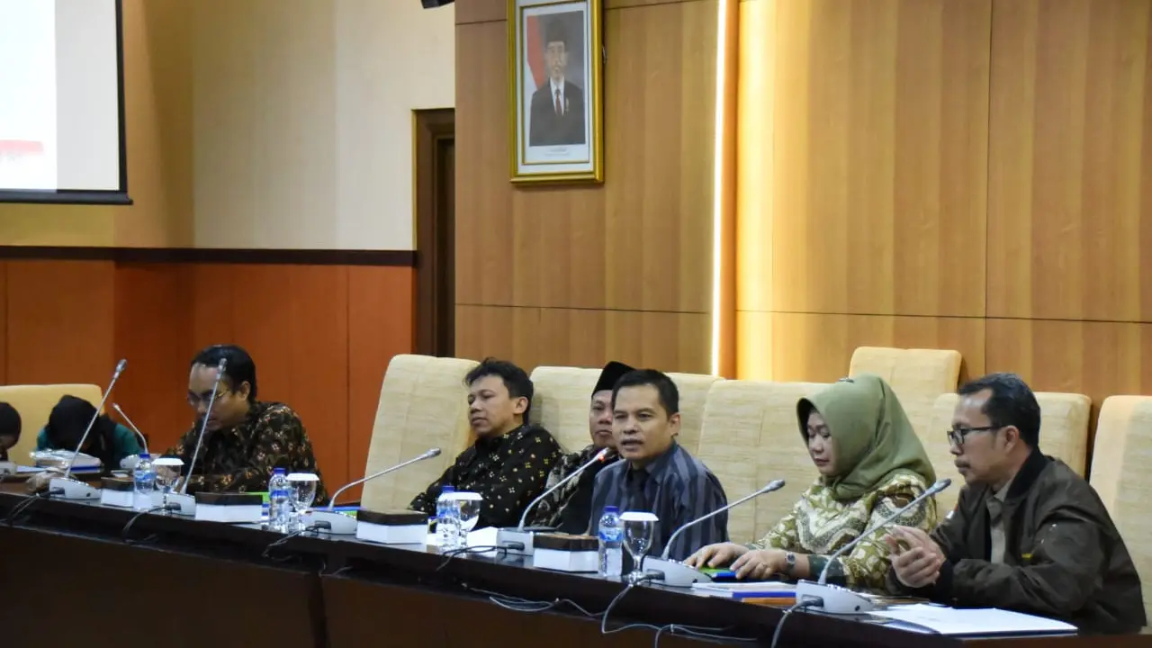 Setjen MPR Mnerima Kunjungan Ratusan Mahasiswa Fakultas Syariah IAIN Purwokerto
