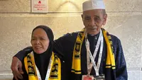 Di Tengah Sunyi dan Lupa, Pasangan Lansia Ini Saling Menuntun di Tanah Suci