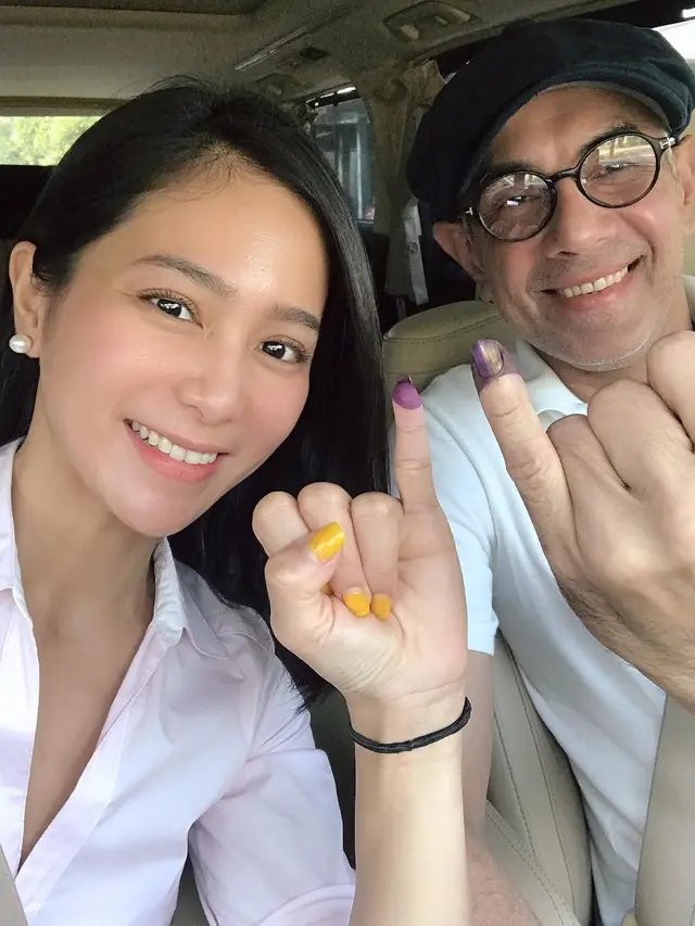 Bunga Zainal dan Sukhdev Singh