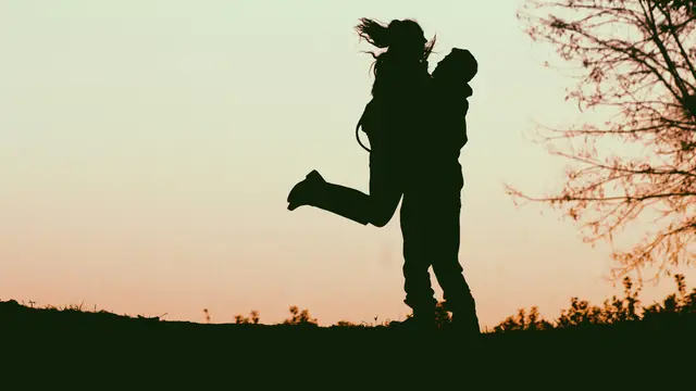 Alasan Zodiak Aries Sangat Mudah Jatuh Cinta, Bukan Cuma Romantis