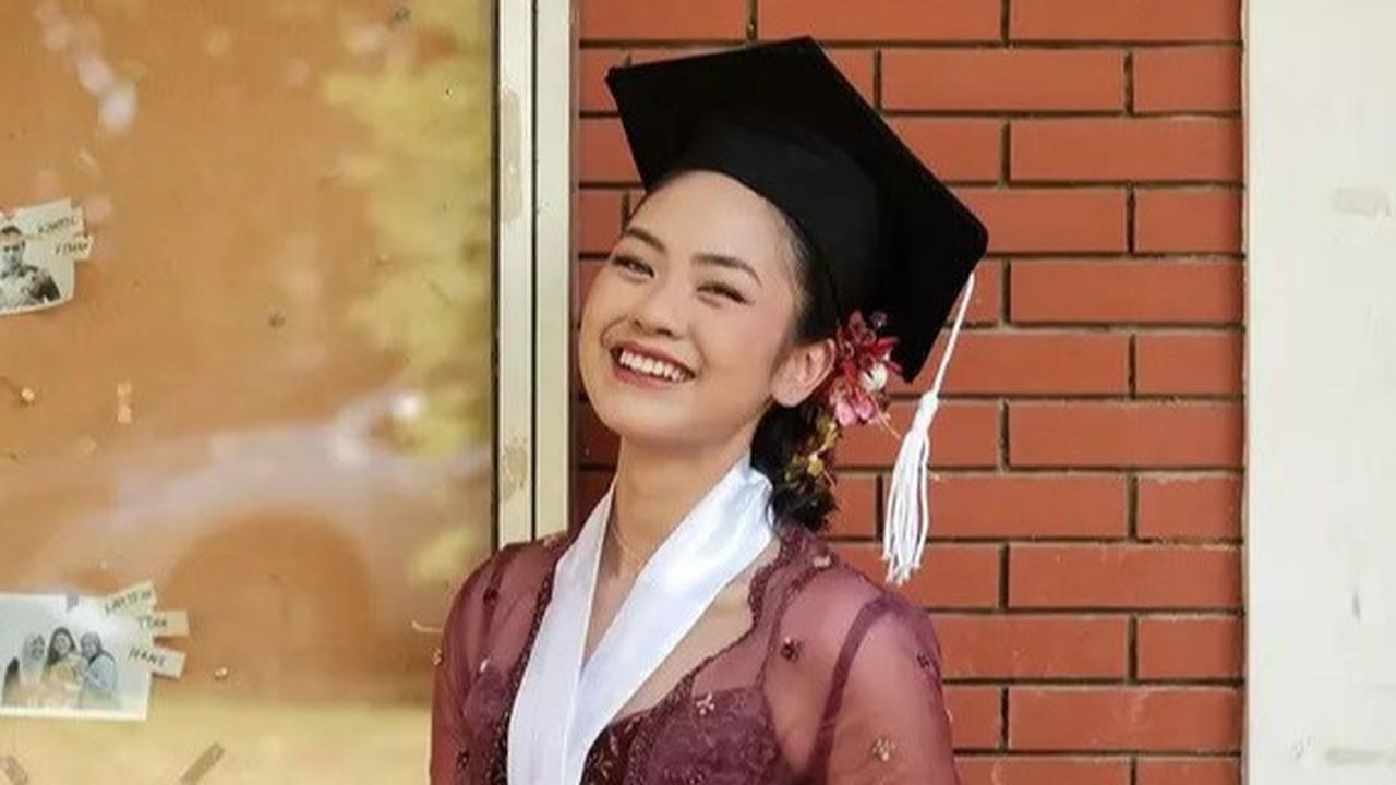 4 Model Kebaya Wisuda yang Anggun ala Artis Tanah Air, Bikin Tam Lebih Berkelas di Momen Spesial