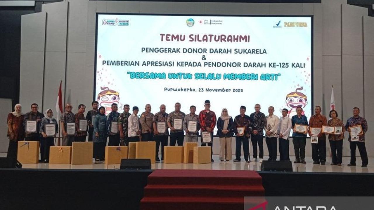 Perkuat Gerakan Donor Darah Sukarela, Bupati Banyumas Apresiasi Pendonor 125 Kali