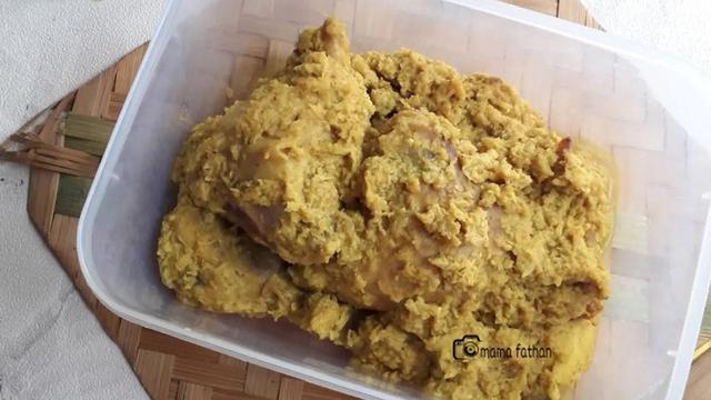 Resep Ayam Ungkep Kelapa dari resep @mamafathan