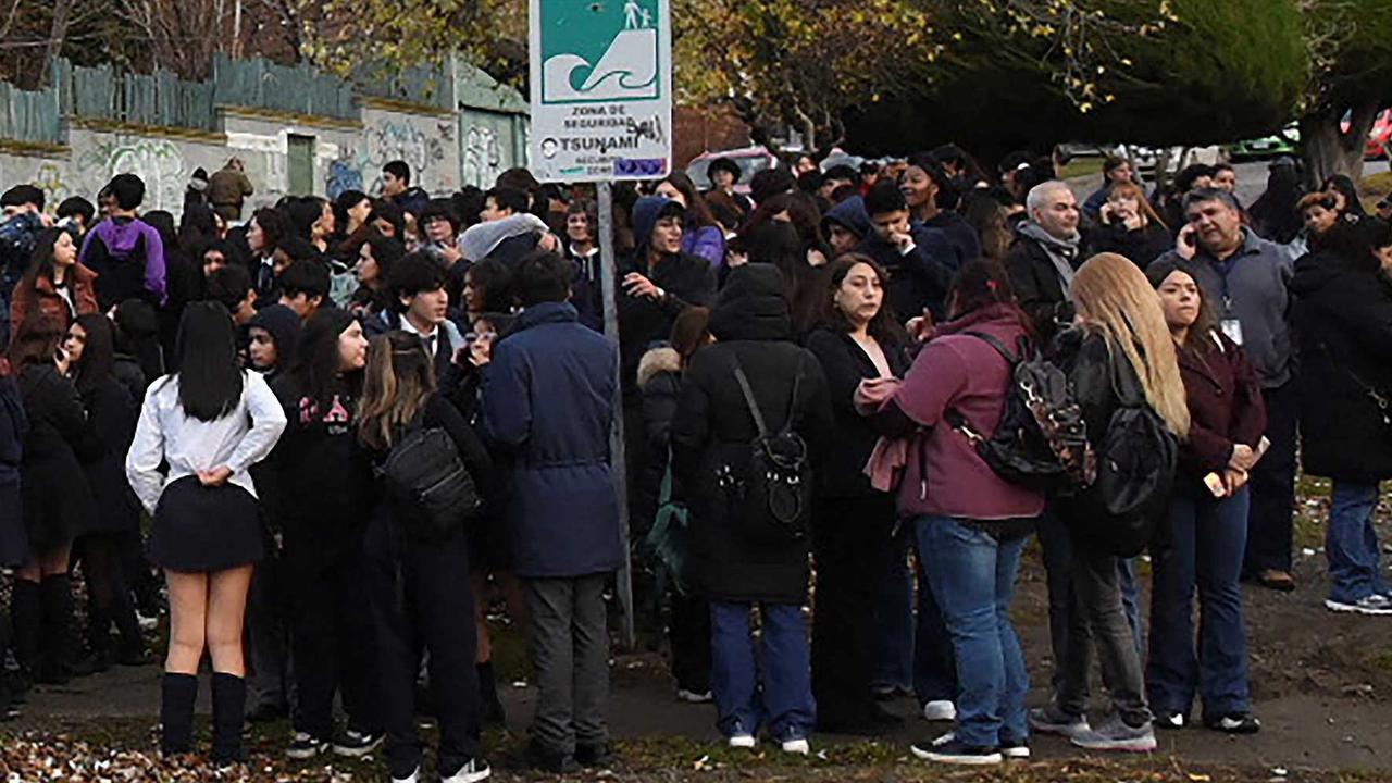 FOTO: Ancaman Tsunami Akibat Gempa 7,4 SR, Warga Chile Mengungsi dari Garis Pantai