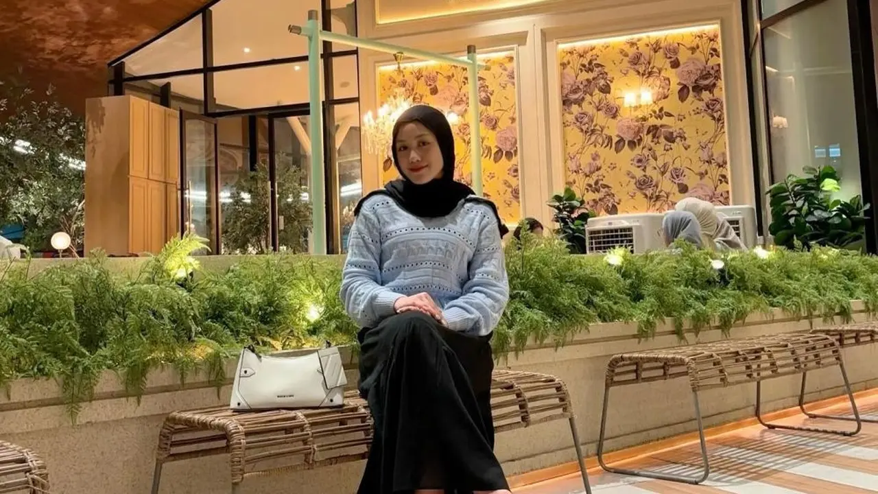 Bikin Pangling, Ini 7 Potret Terbaru Lolly yang Kini Tampil Berhijab