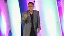 Motivator Tung Desem Waringin saat menjadi pembicara dalam Emtek Goes To Campus (EGTC) 2018 di Universitas Muhammadiyah Malang (UMM), Rabu (26/9). EGTC 2018 digelar di UMM pada Rabu-Kamis, 26-27 September 2018. (Liputan6.com/JohanTallo)
