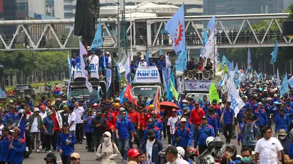 Massa Buruh Padati Sudirman-Thamrin Bawa Aspirasi