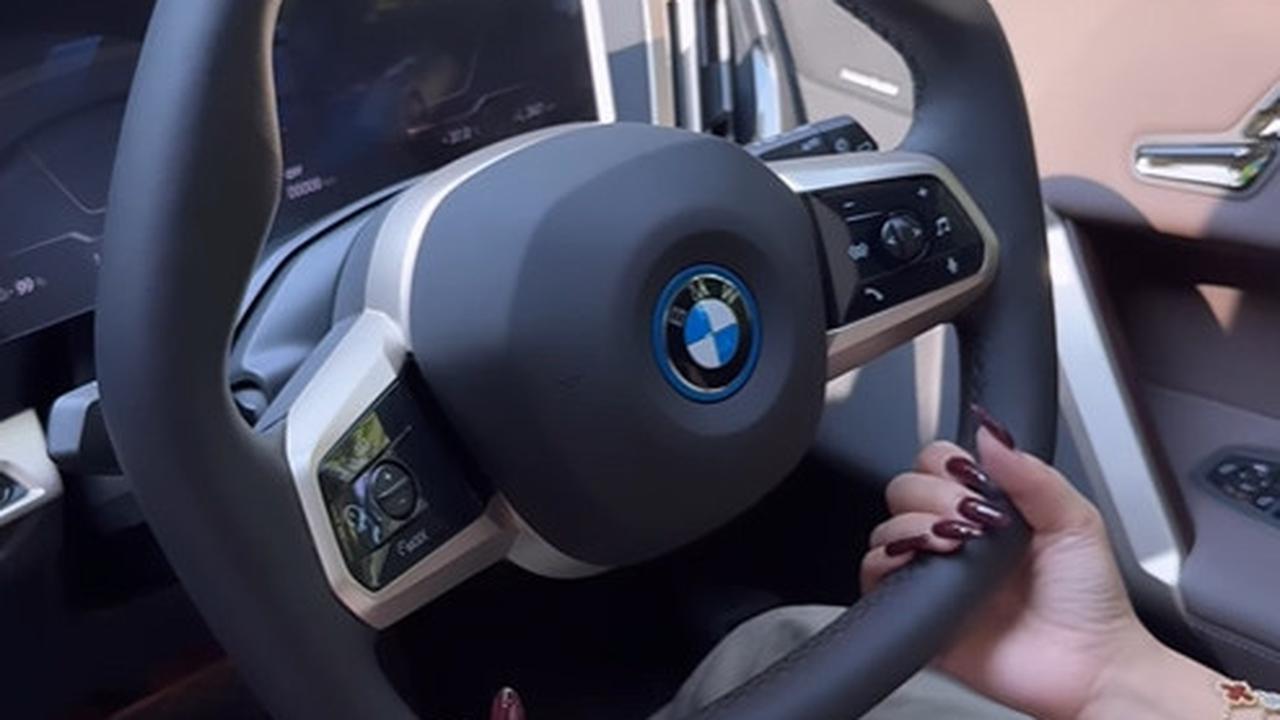 Mobil Idaman Rachel Vennya