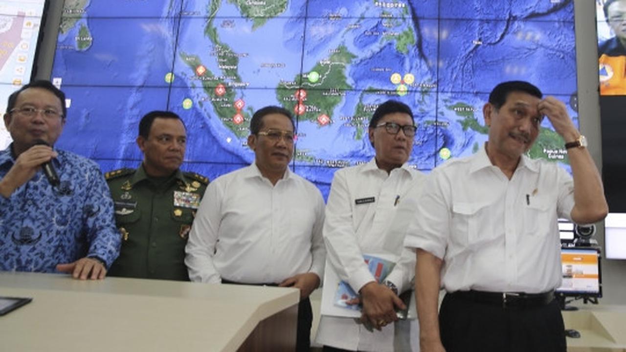 Menko Luhut pimpin rapat penanggulangan bencana asap