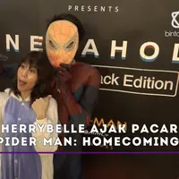 Gigi eks Cherrybelle ajak kekasihnya nonton film Spider-Man: Homecoming di Bandung.