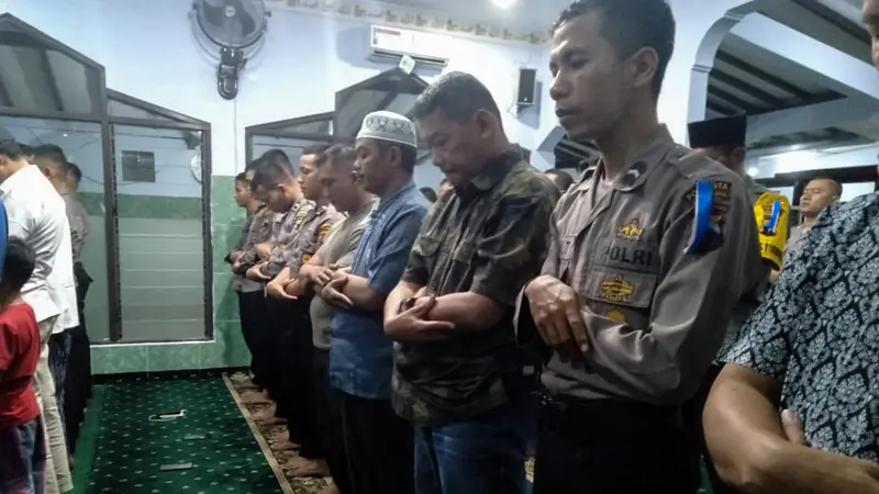 Polisi Salat Gaib Doakan Ani Yudhoyono