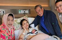 Potret Afifah Yusuf Putri Hetty Koes Endang Melahirkan Anak Kedua, Nenek Kece Semringah Banget