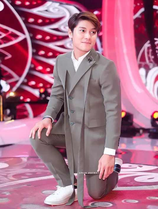 Ingin menikah secepatnya, namun bagi Billar memang harus dipersiapan dengan matang lebih dulu segalanya. Kini, ia dan Lesti tengah melakukan persiapan tersebut. (Instagram/rizkybillar)