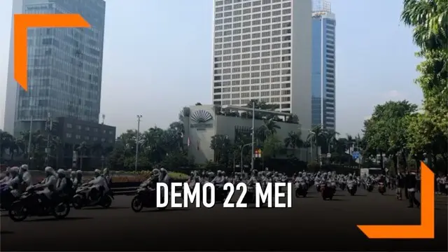 VIDEO: Puluhan Pengendara Motor Datangi Bawaslu