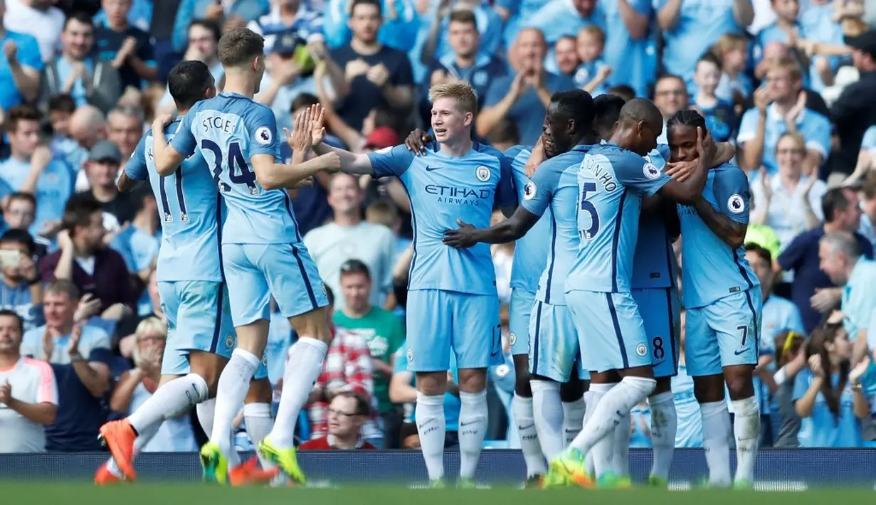 Pemain Manchester City merayakan gol yang dicetak Ilkay Gundogan ke gawang Bournemouth dalam laga pekan kelima Premier League di Stadion Etihad, Sabtu (17/9/2016) malam WIB. (Action Images via Reuters/Carl Recine)