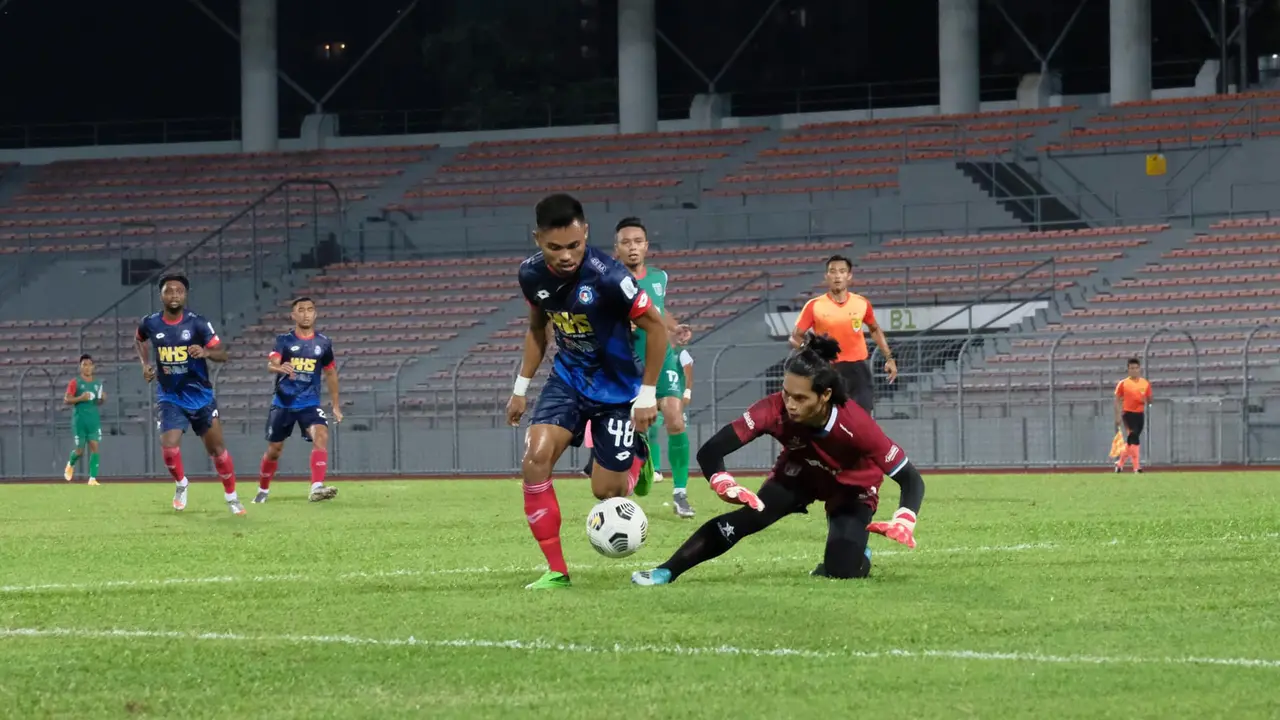 Saddil Ramdani beraksi ketika Sabah FC menang 3-0 atas Kuching City FC dalam laga uji coba pada Minggu (28/3/2021).