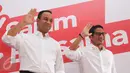 Pasangan calon gubernur Anies Baswedan dan cawagub Sandiaga Uno resmi meluncurkan logo Salam Bersama di kantor sekretariat pemenangan di kawasan Menteng, Jakarta, Kamis (20/10). (Liputan6.com/Yoppy Renato)
