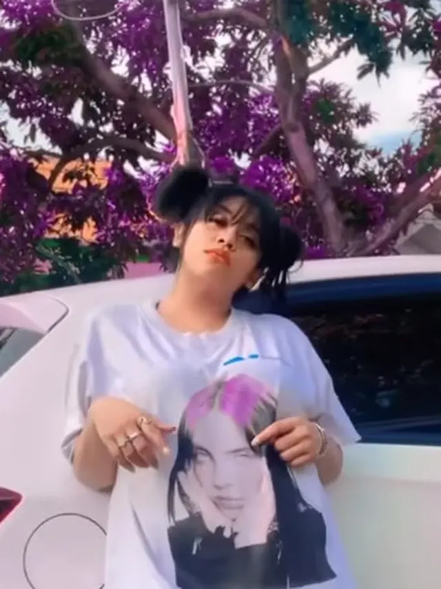 6 Potret Wanita yang Disebut Billie Eilish 'Versi Nganjuk', Mirip Banget Bak Kembar