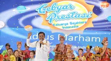 Mensos Idrus Marham memberi sambutan dalam acara Gebyar Prestasi Keluarga Sejahtera Indonesia 2018 di Buperta Cibubur, Jakarta, Minggu (12/8). Anak-anak diharapkan bisa mengaktualisasikan prestasi yang diraih. (Liputan6.com/Faizal Fanani)