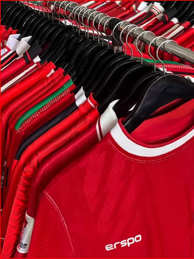 Bekti Nugroho kolektor jersey timnas (sumber Ig @bektinugroho)